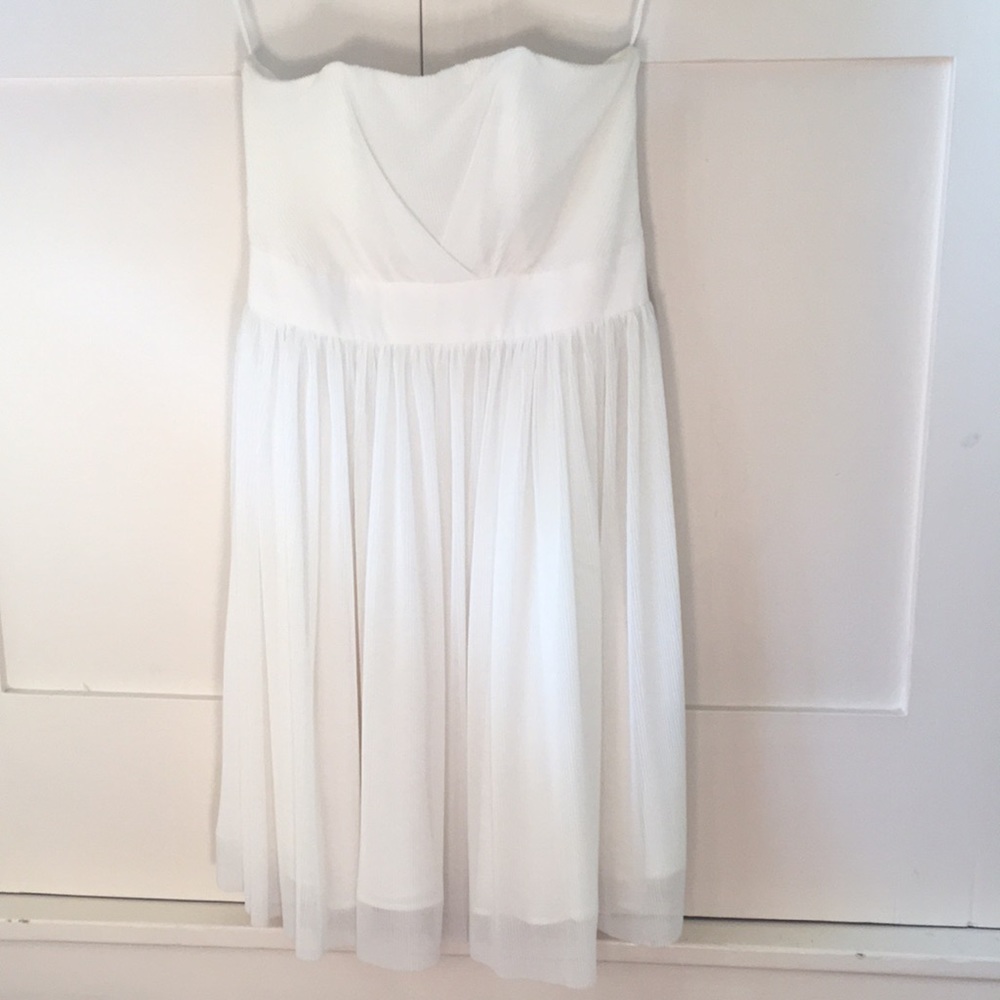 H&M sleeveless chiffon dress